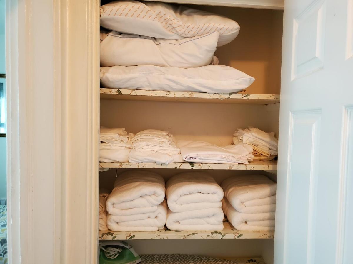 6 Minutes From The Falls! Spacious 2Nd Floor Apartment Sleeps 5 Niagara Falls Extérieur photo